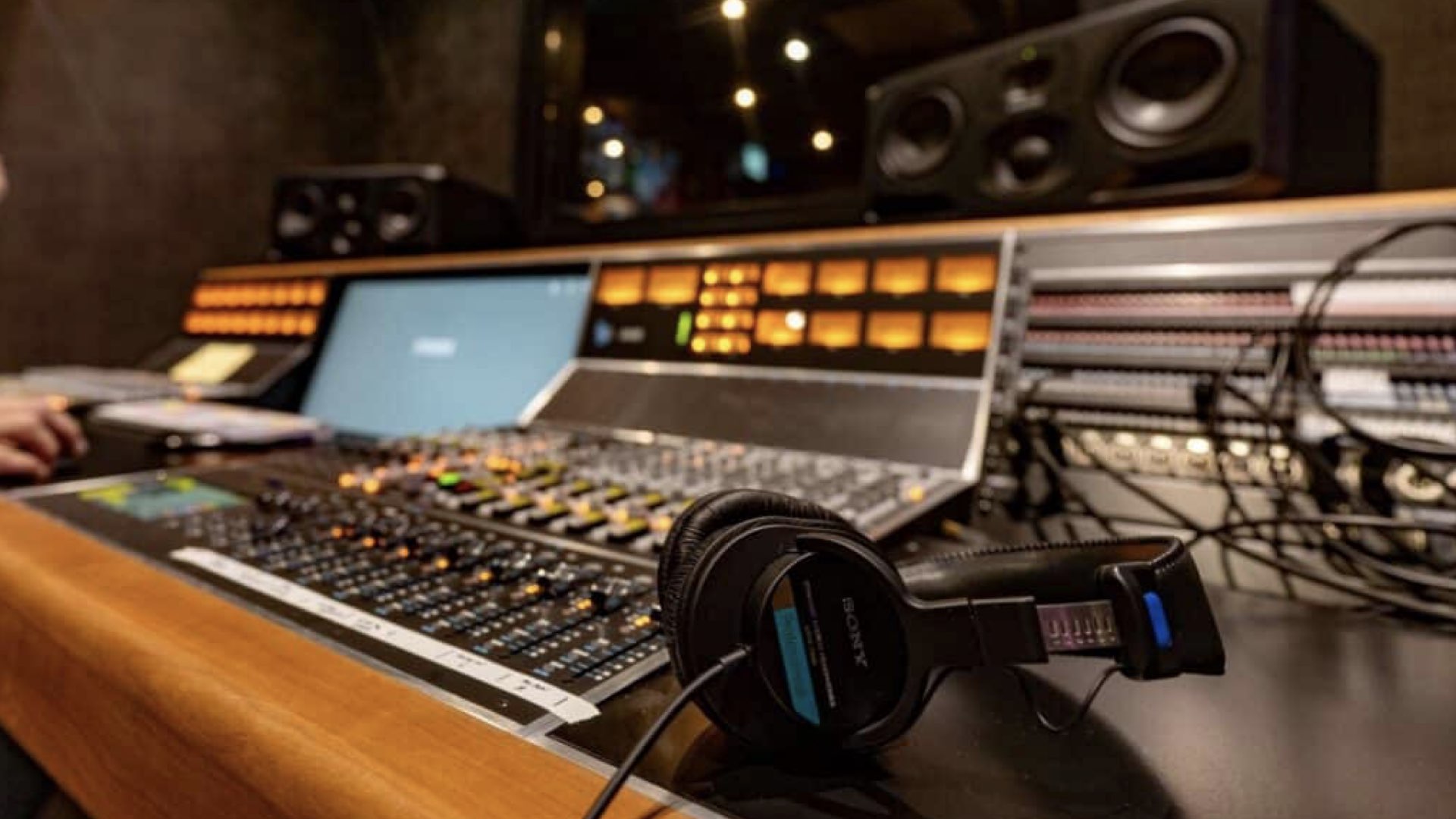 Mixing room Bright Up Records